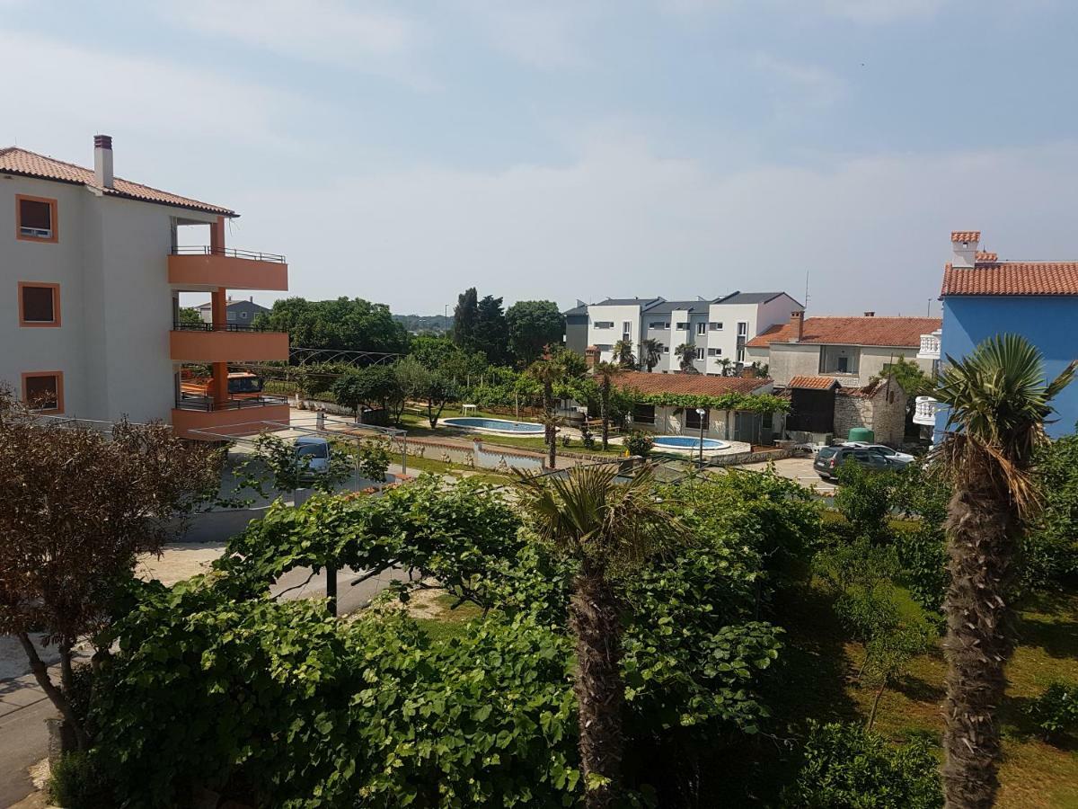 Apartments Zova Medulin Bagian luar foto